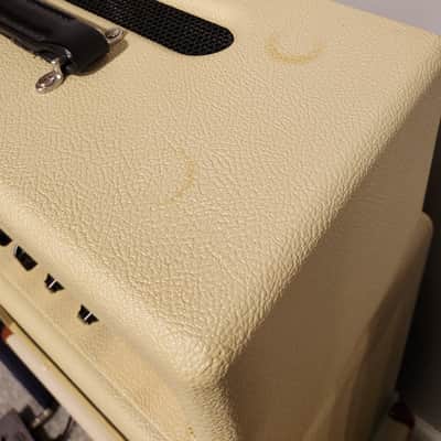 Suhr USA Badger 18 Cream w/1x12 Cab image 6