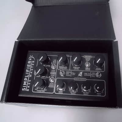 DSM & Humboldt Electronics Simplifier Bass Master Preamp