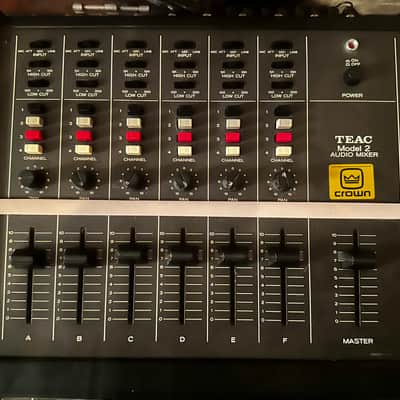 特価 TEAC 8チャンネルミキサー MODEL 1 MIXDOWN UNIT 特価 TEAC 8チャンネルミキサー MODEL 1 MIXDOWN UNIT