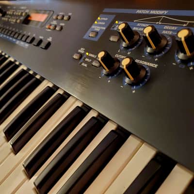 MUST SEE!!! ROLAND JUNO D FULLY INSPECTED SERVICED AND IN AMAZING CONDITION! image 15