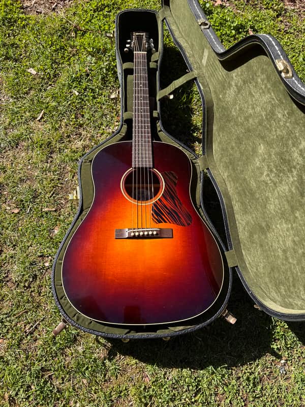 2017 Collings CJ-35 Sunburst with pickup