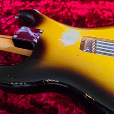 2022 Fender Custom Shop 1957 Reissue Stratocaster Heavy Relic, two-tone sunburst EX image 20