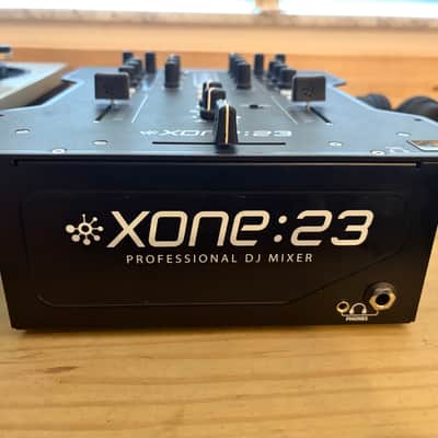 Allen & Heath XONE:23 Professional 2+2-Channel DJ Mixer 2014 - Present - Black image 2
