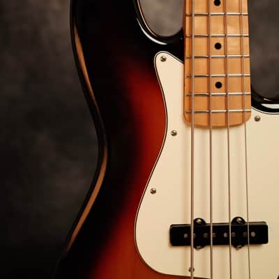 Fender Player Jazz Bass with Maple Fretboard 2018 - 2024 - 3-Color Sunburst image 5