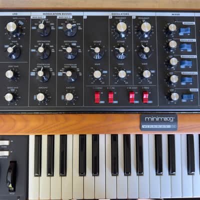 Moog Minimoog Voyager Old School image 3