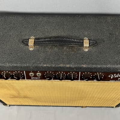 1963 Fender Vibrolux 6G11 Brownface 30-Watt 1x12" Guitar Combo image 7