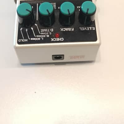 Boss DD-3(b) Digital Delay 2001 - Present - White image 3