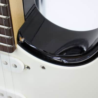 Used Yamaha Eterna EGK-300 Strat-Style Electric Guitar Very Good Condition image 9
