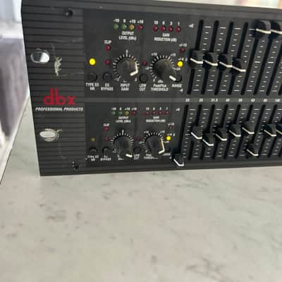 dbx 2231 2-Channel 31-Band Graphic Equalizer/Limiter w/ Type III Noise Reduction 2010s - Black image 2