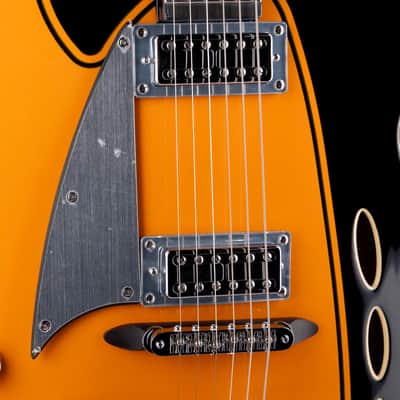 Pre Owned 2024 Eastwood	Backlund Rockerbox II Left-Handed Orange Stain With Gig Bag image 4