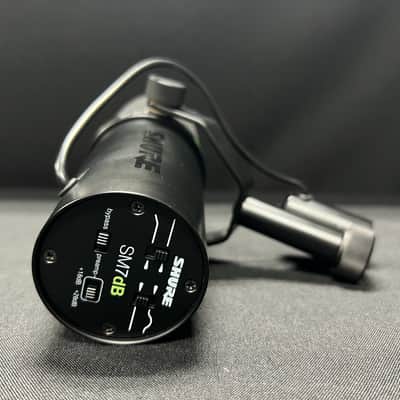 Shure SM7dB Cardioid Dynamic Microphone with Built-In Preamp image 4
