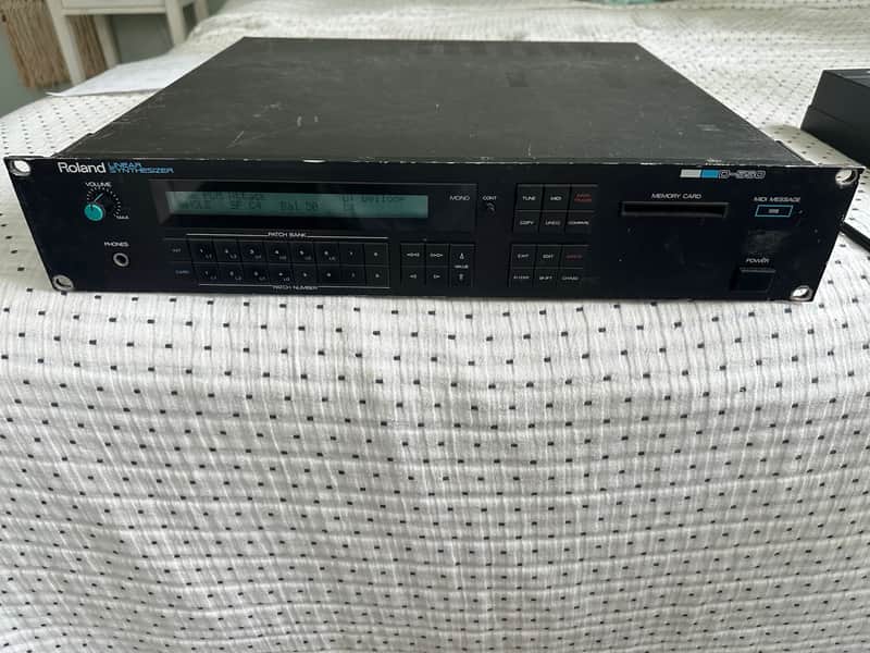 Roland D-550 | Reverb