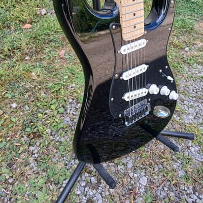 Fender Stratocaster 2007 David Gilmour USA w/ Seymour Duncan Bridge pickup Maple neck Hard Shell Case image 5