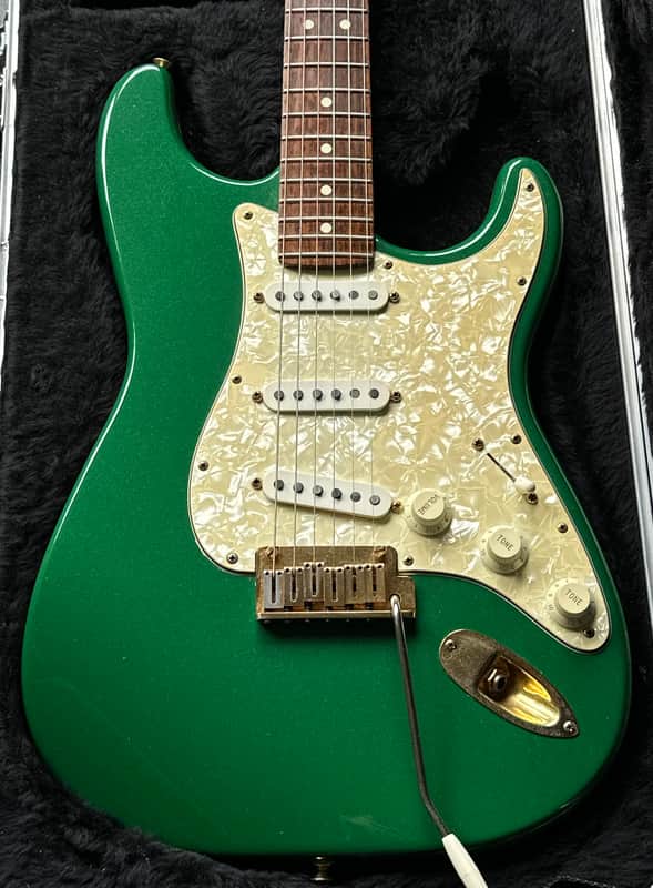 1993 Fender Stratocaster Special Edition Green Metallic/Gold Hardware image 1