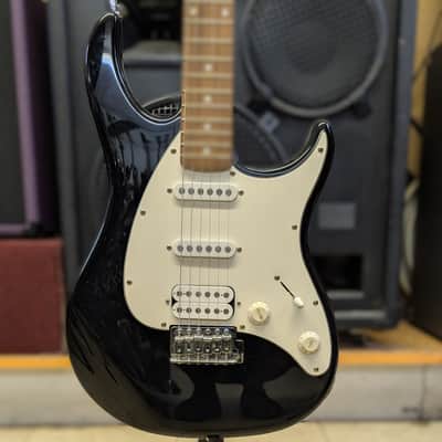 Peavey Raptor Plus HSS Electric Guitar with Rosewood Fretboard, Tremolo 2010s image 2