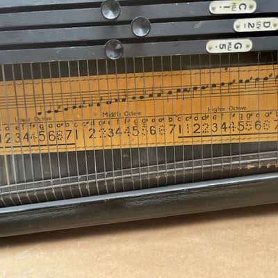 Autoharp By Oscar Schmidt 12 Chord 32 string Auto Harp W/ Case - Black image 5