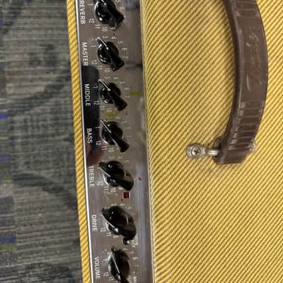 Fender Blues Deluxe 2-Channel 40-Watt 1x12" Guitar Combo 1994 - 1996 - Tweed image 15