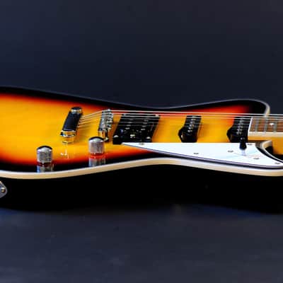 Bootlegger Guitar Hounder. Black Cherry Honey Burst Stiletto Case & Flask image 9