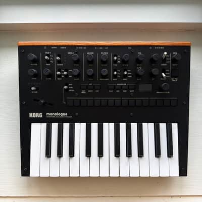 Korg Monologue Monophonic Analog Synthesizer (black) + Decksaver