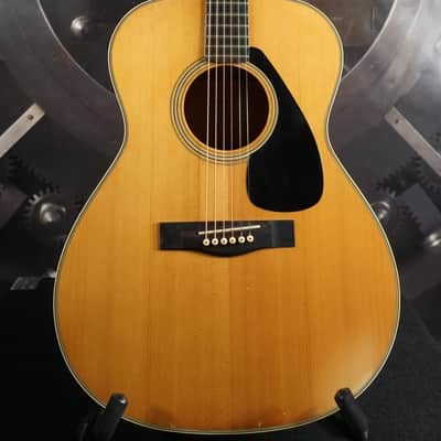 Yamaha SJ-180 Acoustic Guitar – Solid Top w/ Chipboard Case image 1