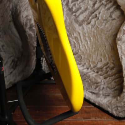 Fender Limited Edition American Ultra II HSS Stratocaster Grafitti Yellow image 8