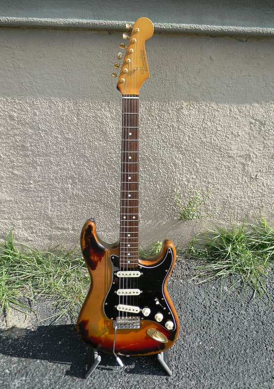 ギター Bacchus stratocaster aged Bacchus BST SRV Strat MIJ 2004 relic sunburst | Reverb