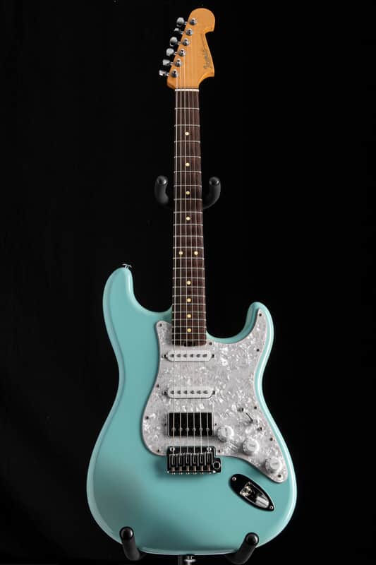 Used Iconic Guitars Vintage Modern S-HR Daphne Blue image 1