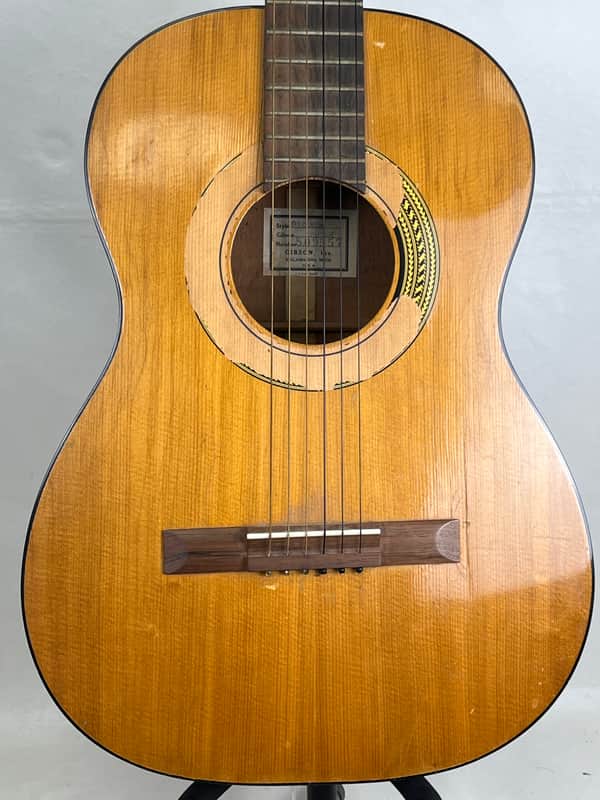 Gibson C-1 Classic  - Natural image 1