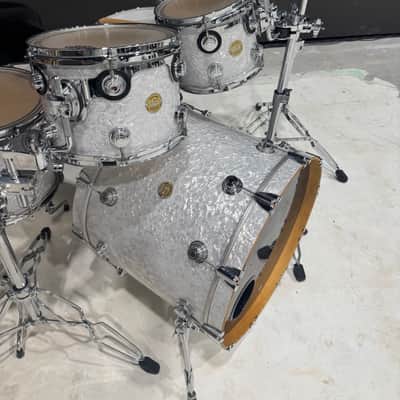 DW  Collector’s Series - White perl image 13