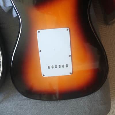 Fender Squire Bullet S-3T 1985-86 Sunburst MIJ E-Series (2nd version) Minty image 5