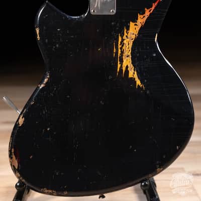 Novo Dealer Limited Nucleus Serus J Guitar – Bull Black over ‘64 3-Tone Burst image 8