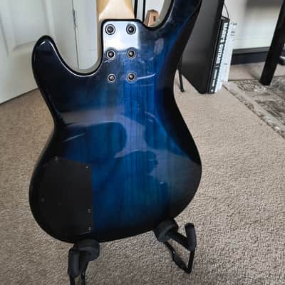 G&L Tribute Series L-2000 Bass with Maple Fretboard 2010s - Blueburst image 8