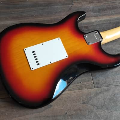 Founder エレキギター サンバーストJapan Vintage Fender Japan Stratocaster サンバースト エレキギター Fender Mexico