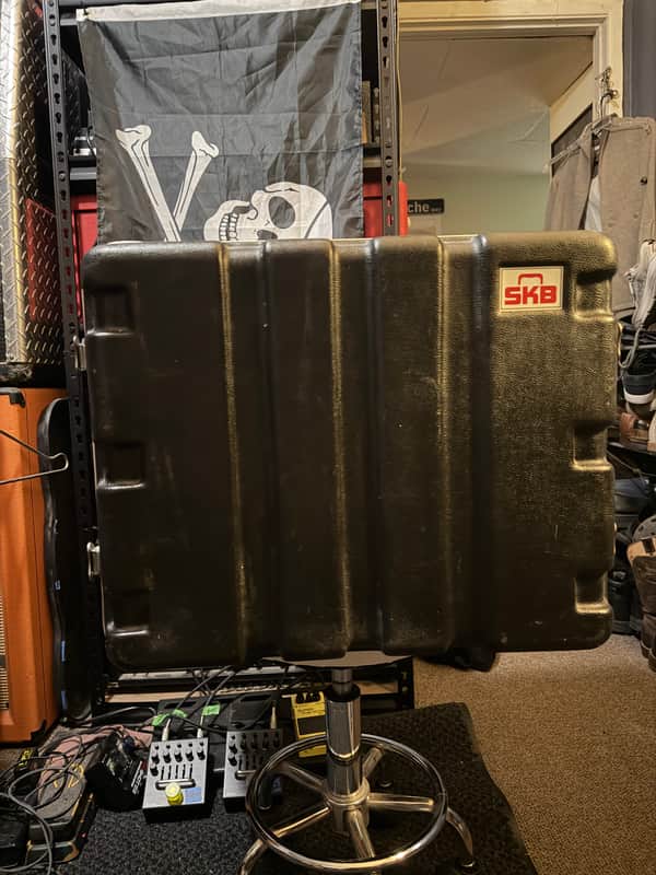 SKB 1SKB-R6U 6U-Space Molded Rack Case