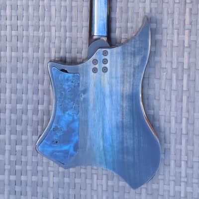 Maan-Guitars headless guitar Atlantis image 8