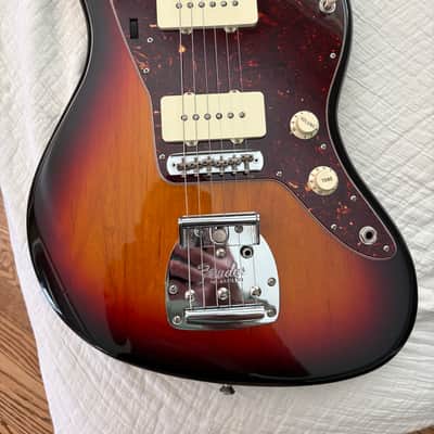 Fender 1962 American Vintage Reissue Jazzmaster 2010 - 3 Color Sunburst (Nitrocellulose Lacquer) image 2