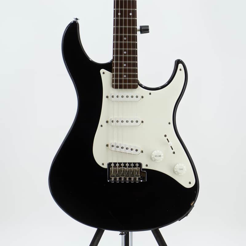Used Yamaha Eterna EGK-300 Strat-Style Electric Guitar Very Good Condition image 1
