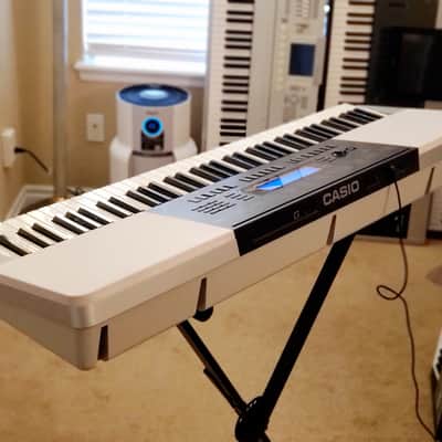 MUST SEE!!! CASIO WK220 STUDENT/PRO KEYBOARD FULLY SERVICED AND IN AMAZING CONDITION! image 21