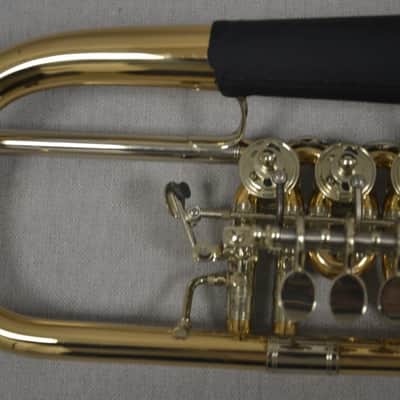 Fliscorno de cilindros Miraphone 24R en perfecto estado. image 2