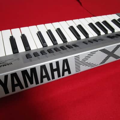 Yamaha KX5 KX-5 Keytar MIDI Controller shoulder keyboard TESTED w/case #23 image 20
