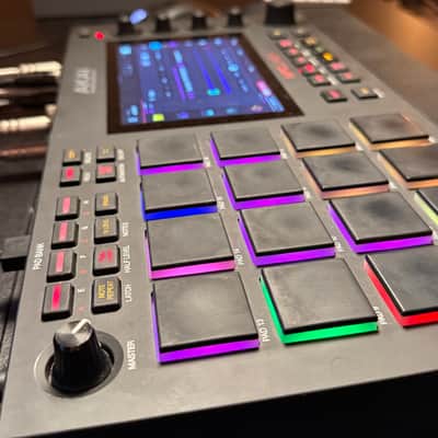Akai MPC Live II Standalone Sampler / Sequencer 2020 - Present - Black image 2