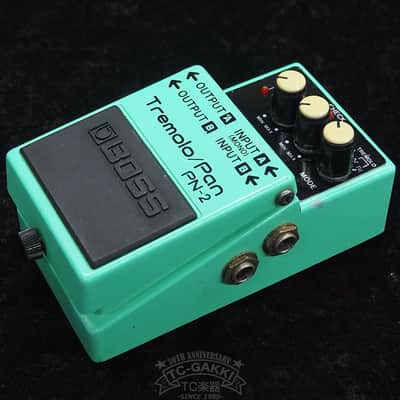 BOSS PN-2 トレモロ/パン 元箱付き BOSS エフェクター / トレモロ・パンニングPN-2 Tremolo / Pan中古ご