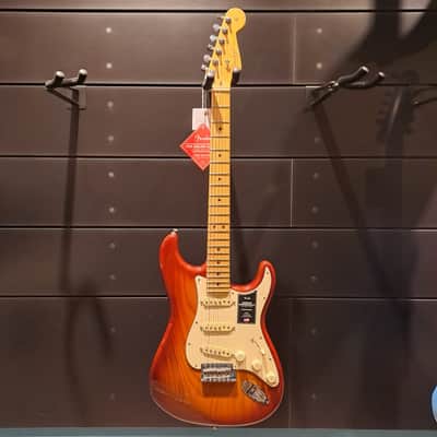 Fender AMERICAN PRO II STRATOCASTER HSS MN SIENNA SUNBURST image 1
