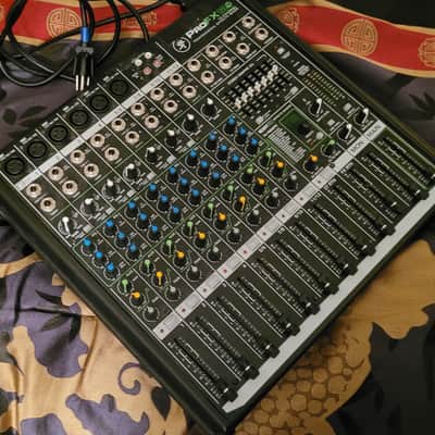 Mackie ProFX12v2 12-Channel Effects Mixer 2015 - 2019 - Black image 1