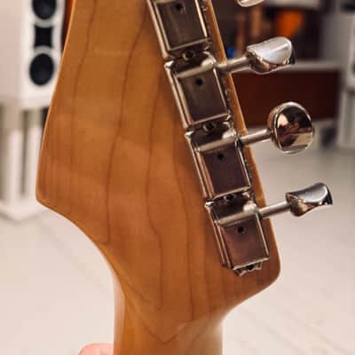 Fender Stratocaster 2010 - White image 2