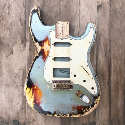 FRANCHIN Mercury guitar body Relic Aged Ice Blue Metalic over 3-Color Sunburst 100% Nitro Lacquer HSS Poplar Stratocaster-Strat-S-Style Made in Italy - Stock piece #23310826 image 4