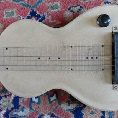 Vintage 1937 All Original Rickenbacher Model 59 metal Lap Steel w Case image 3