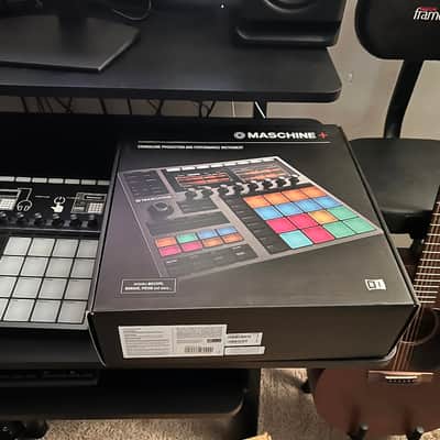 Native Instruments Maschine Plus 2020 - Present - Black image 5