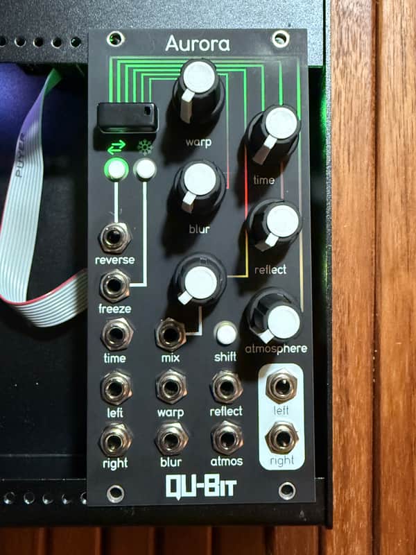 Qu-Bit Electronix Aurora 2022 - Present - Black