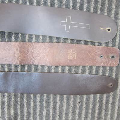 3 Vintage Leather Guitar Straps, Standard Size, One labeled Ernie Ball, Good Condition Leather Guitar Straps - Leather image 4